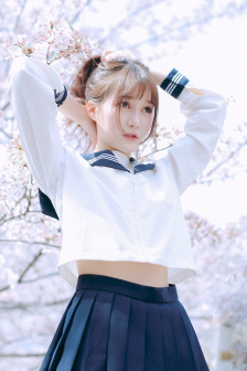 学生姝被内谢出白浆